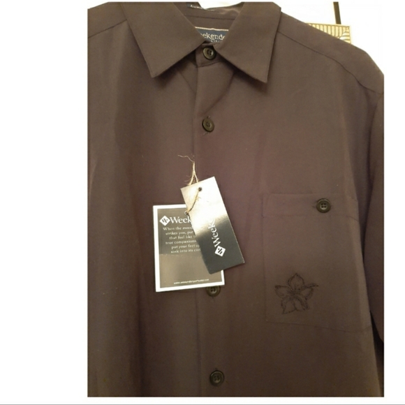 PRICE DROP!!  NEW - Weekender Tropictail Shirt (Men’s) - Picture 7 of 10